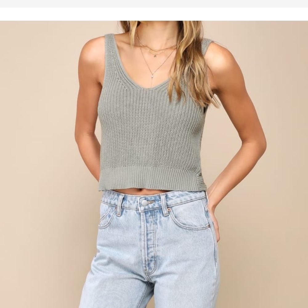 Lulu’s Backless Sweater Tank XS
